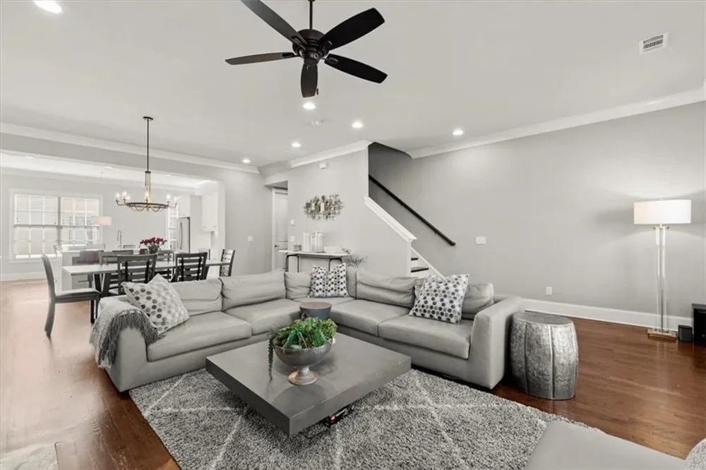 160 Clover Court Roswell, GA 30075
