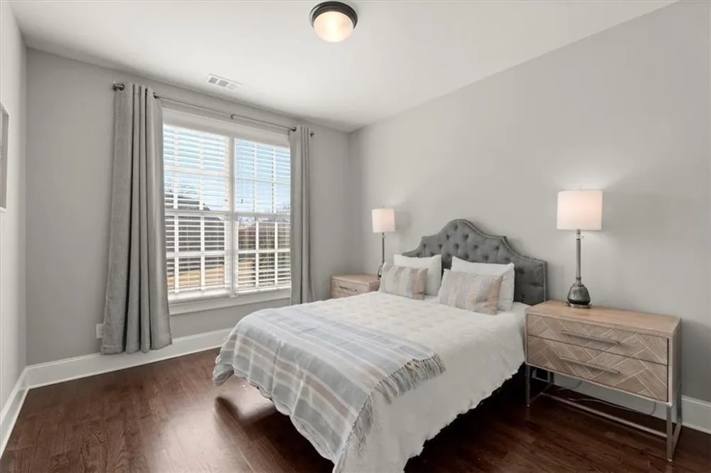 160 Clover Court Roswell, GA 30075