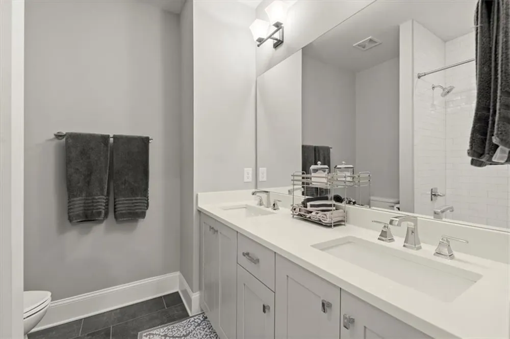 160 Clover Court Roswell, GA 30075
