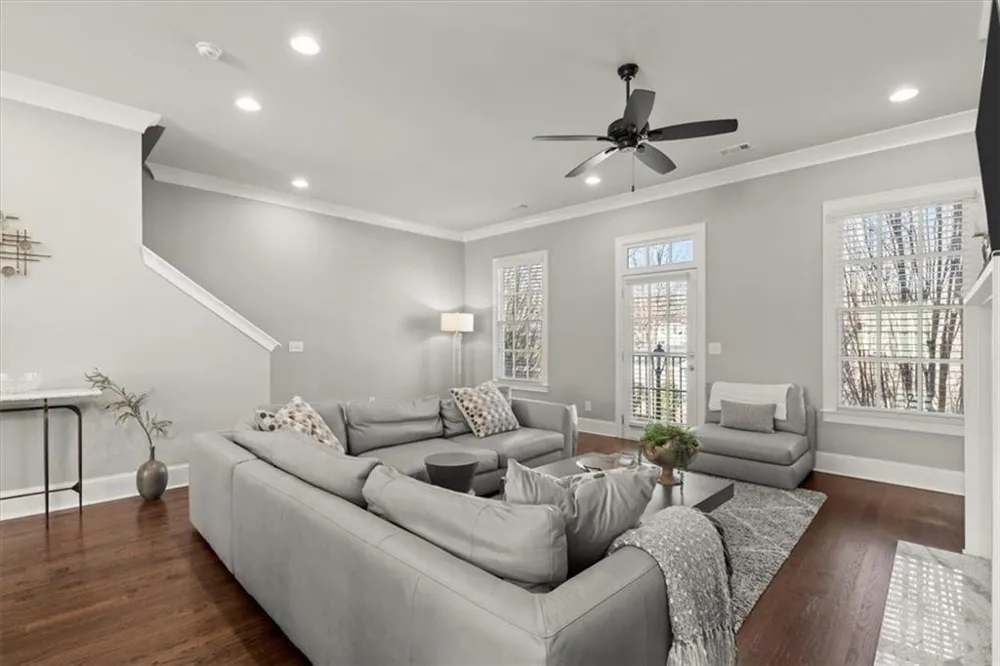 160 Clover Court Roswell, GA 30075