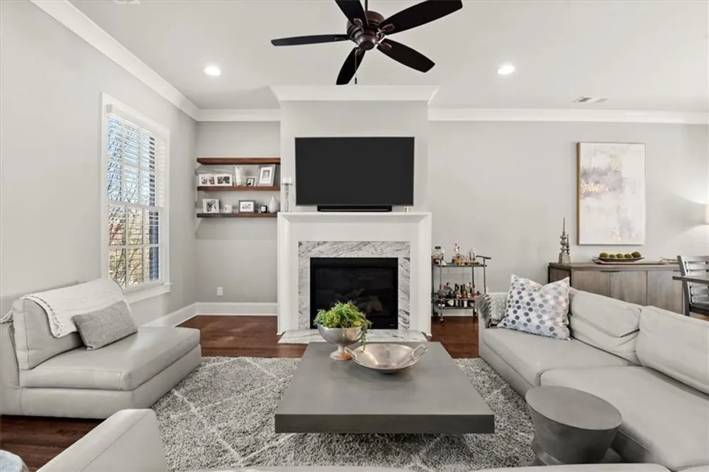 160 Clover Court Roswell, GA 30075