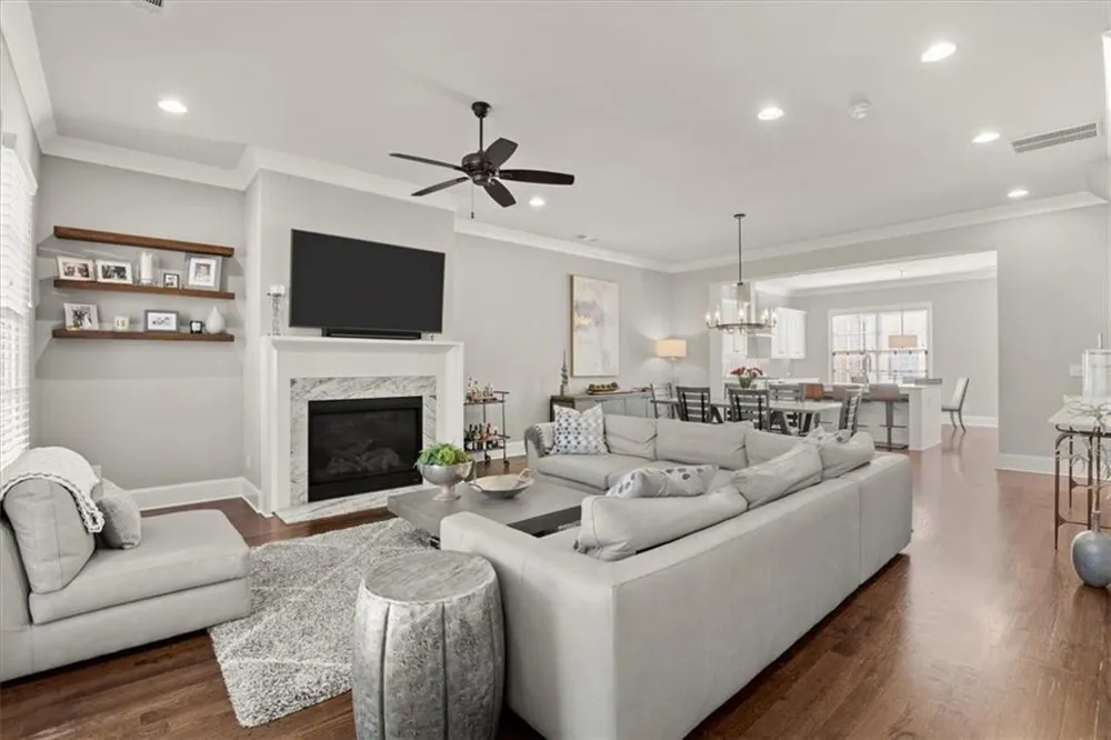 160 Clover Court Roswell, GA 30075