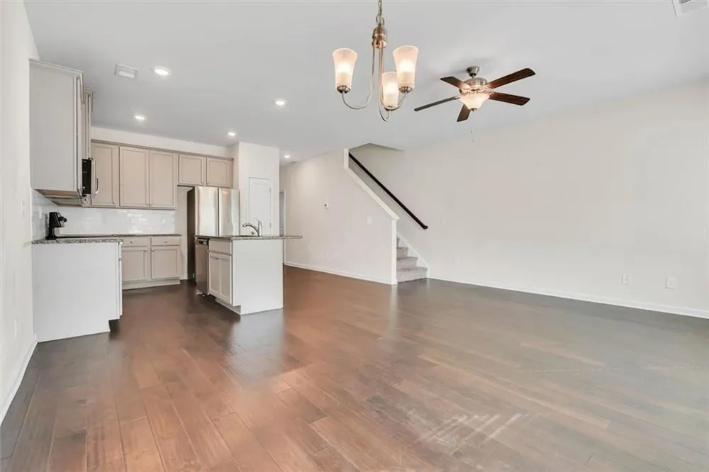3470 Lakeview Creek Stonecrest, GA 30038