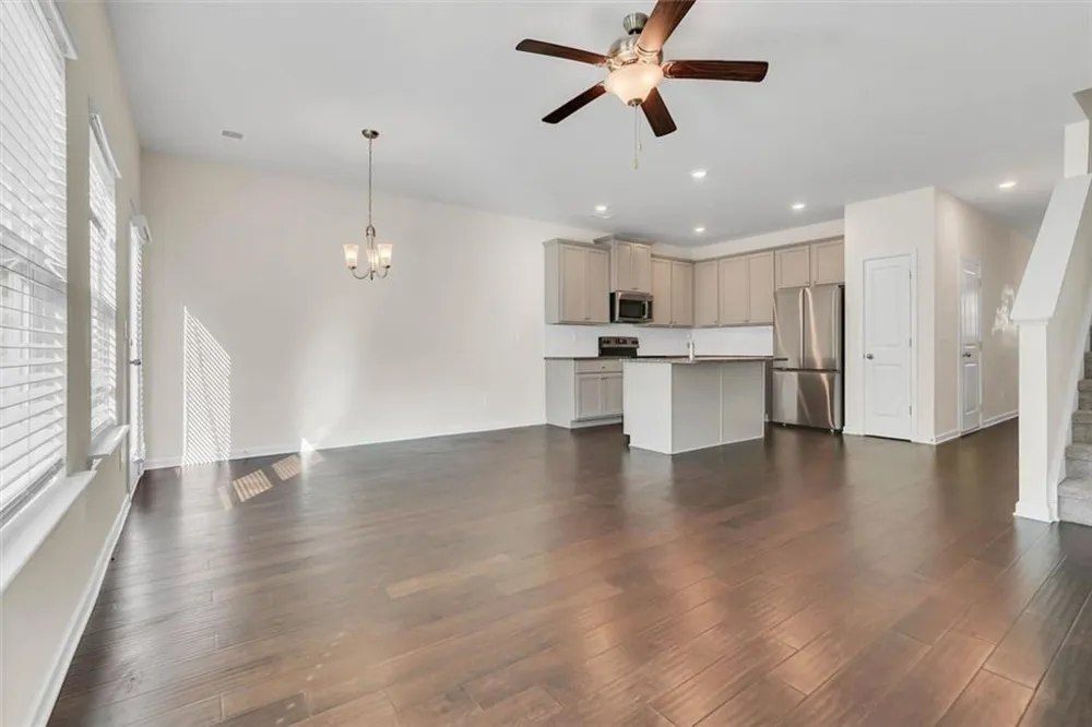 3470 Lakeview Creek Stonecrest, GA 30038