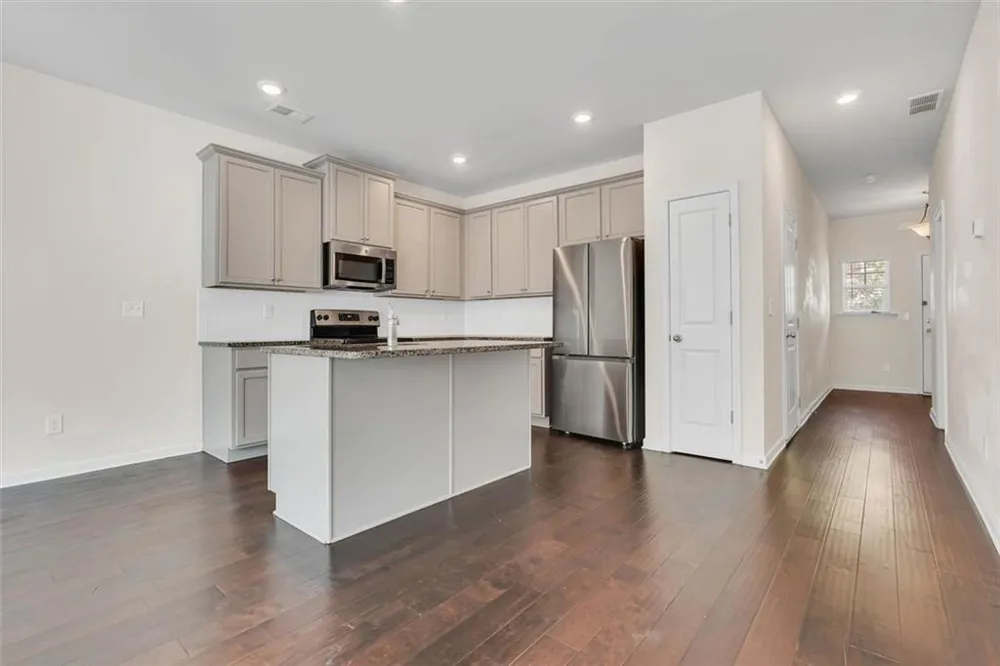 3470 Lakeview Creek Stonecrest, GA 30038