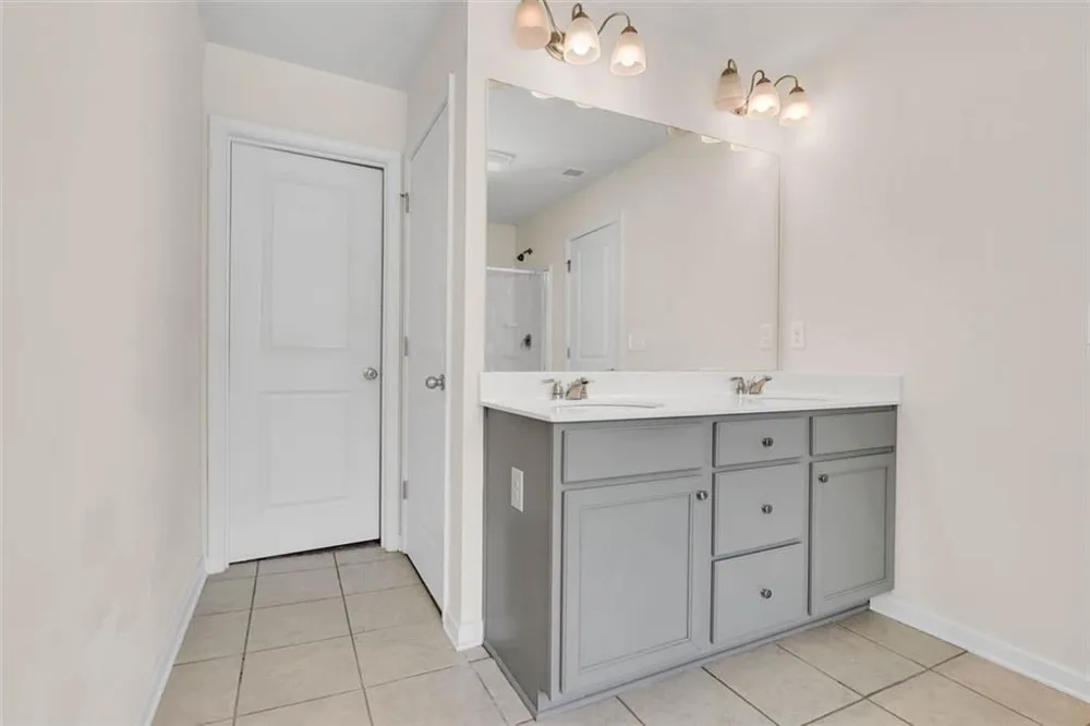 3470 Lakeview Creek Stonecrest, GA 30038