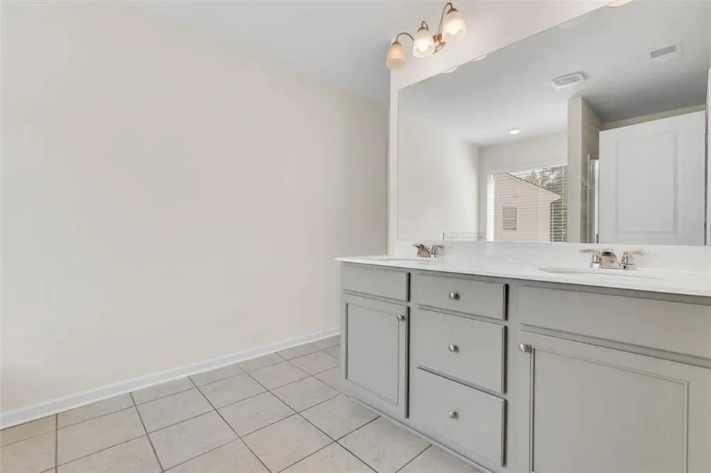 3470 Lakeview Creek Stonecrest, GA 30038