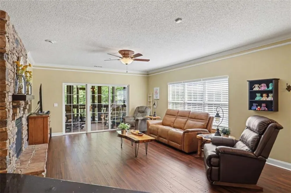 146 Gleneagle Court #202E Clayton, GA 30525