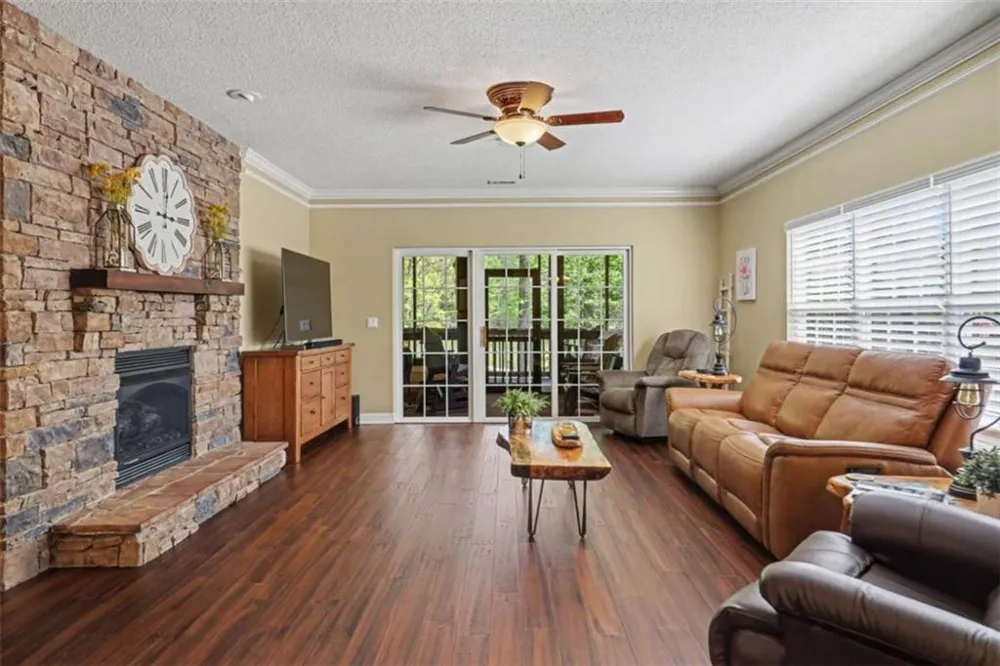 146 Gleneagle Court #202E Clayton, GA 30525