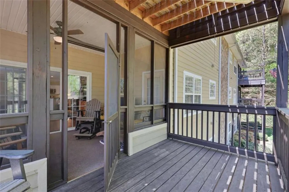 146 Gleneagle Court #202E Clayton, GA 30525