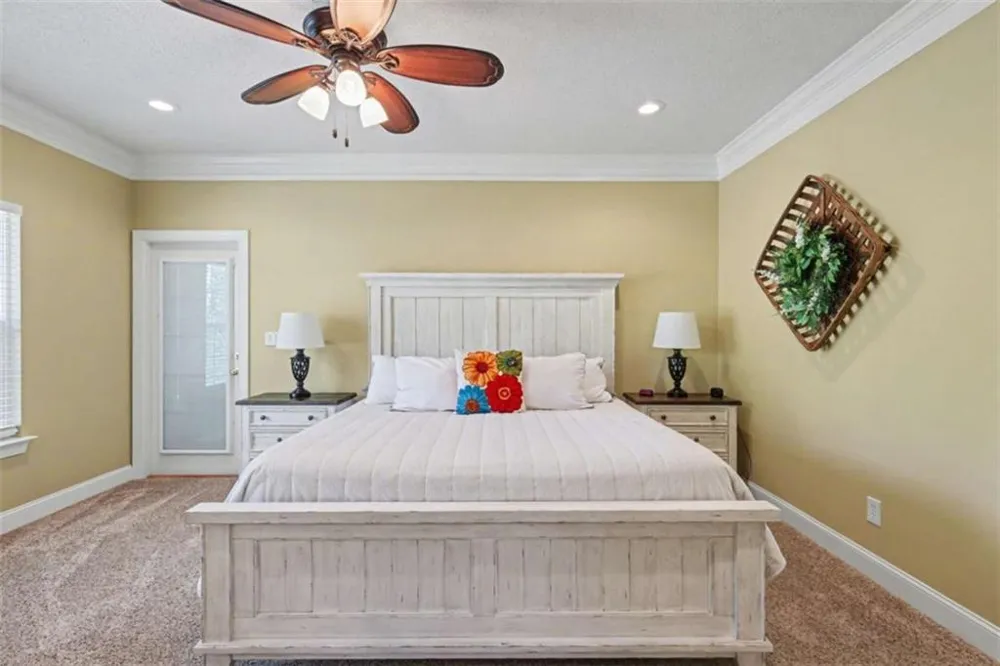 146 Gleneagle Court #202E Clayton, GA 30525