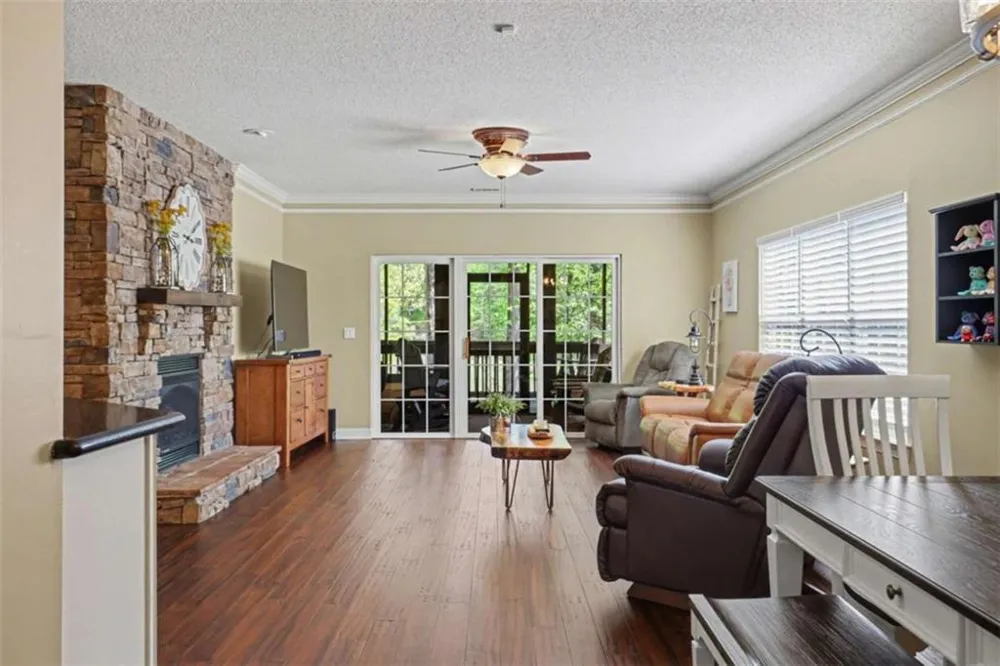146 Gleneagle Court #202E Clayton, GA 30525