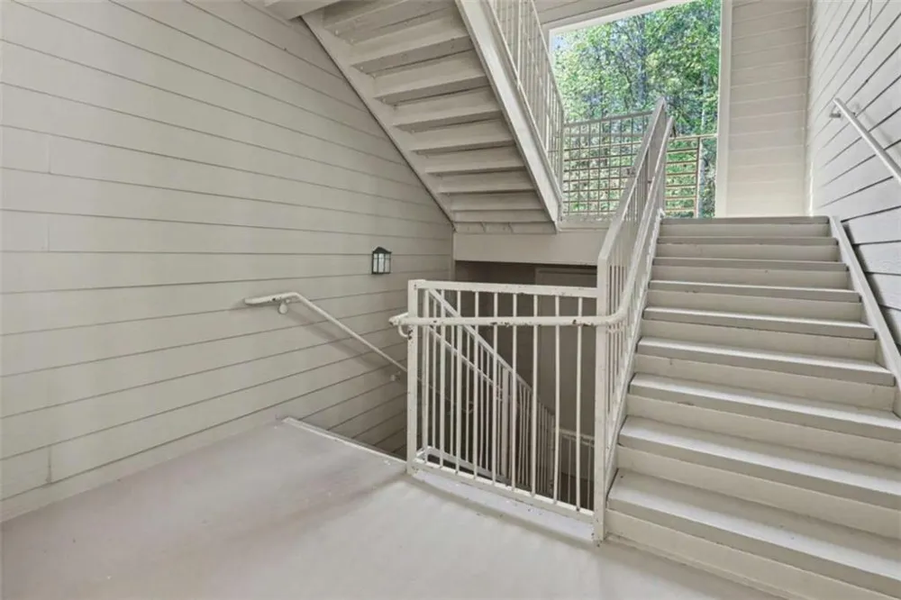 146 Gleneagle Court #202E Clayton, GA 30525