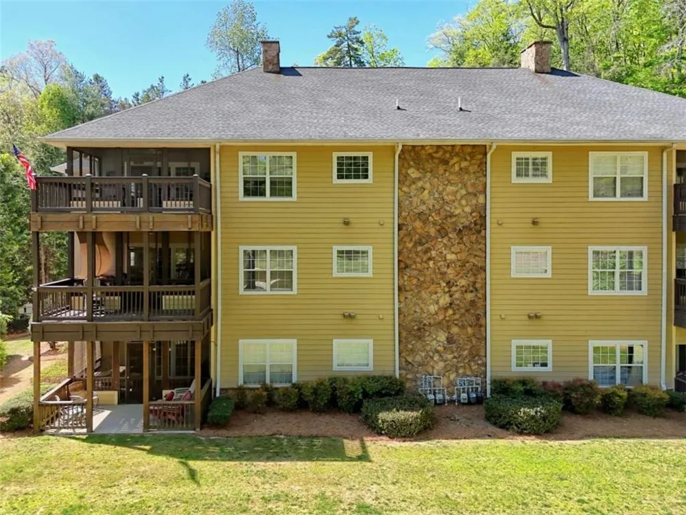 146 Gleneagle Court #202E Clayton, GA 30525