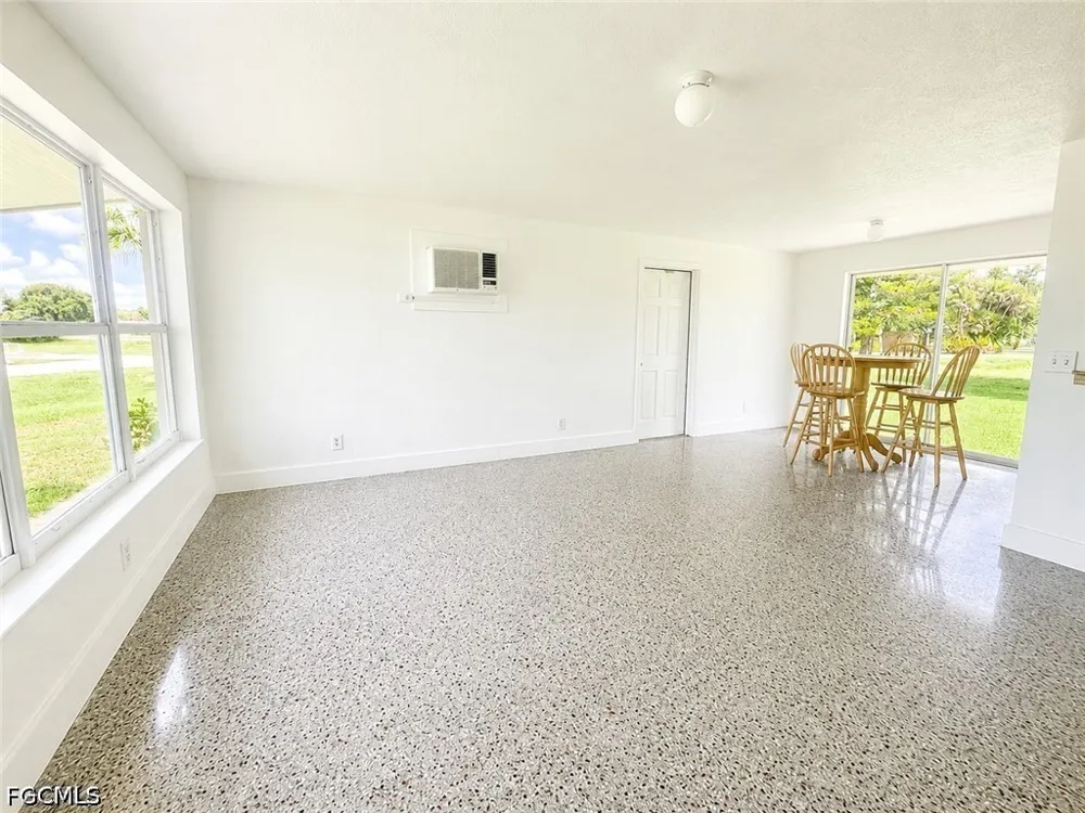 6th Street NW Moore Haven, FL 33471