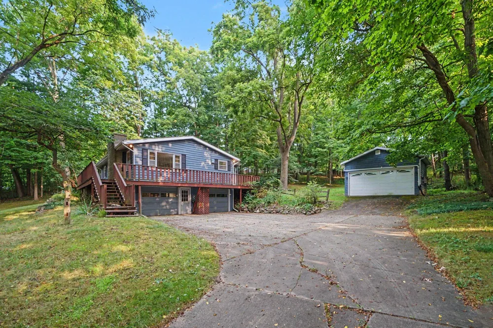 400 W Jackson Street Augusta, MI 49012