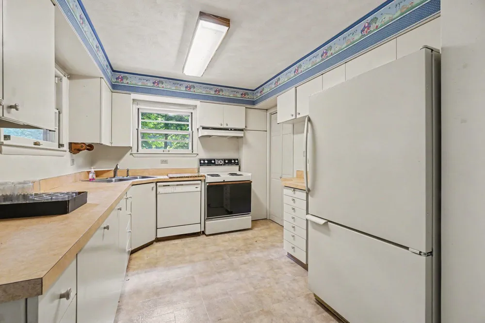 400 W Jackson Street Augusta, MI 49012