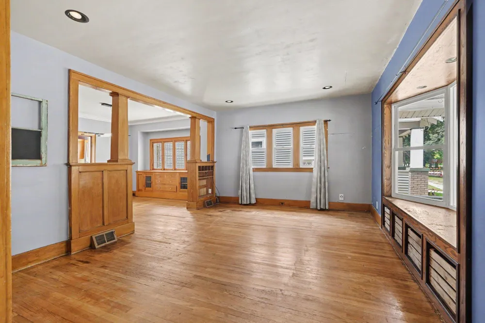 1216 Hovey Street SW Grand Rapids, MI 49504