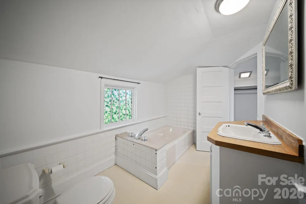 250 Justice Ridge Road Candler, NC 28715