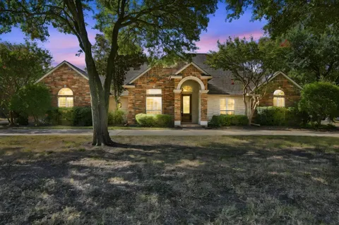 1212 Creek Circle