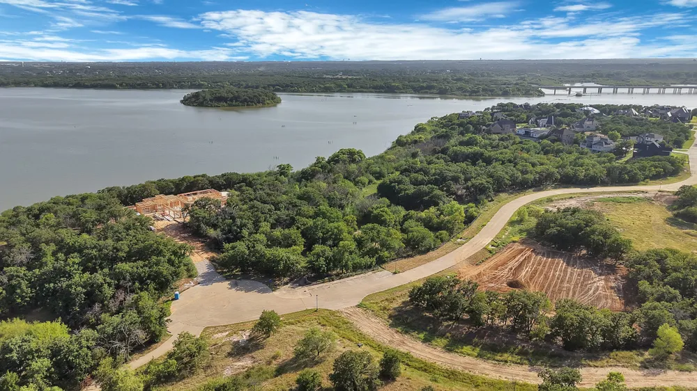 Oak Bluff Drive Corinth, TX 76208