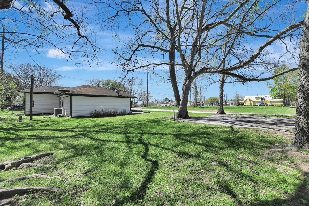122 Commerce Street Magnolia, TX 77355