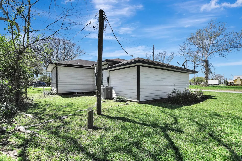 122 Commerce Street Magnolia, TX 77355