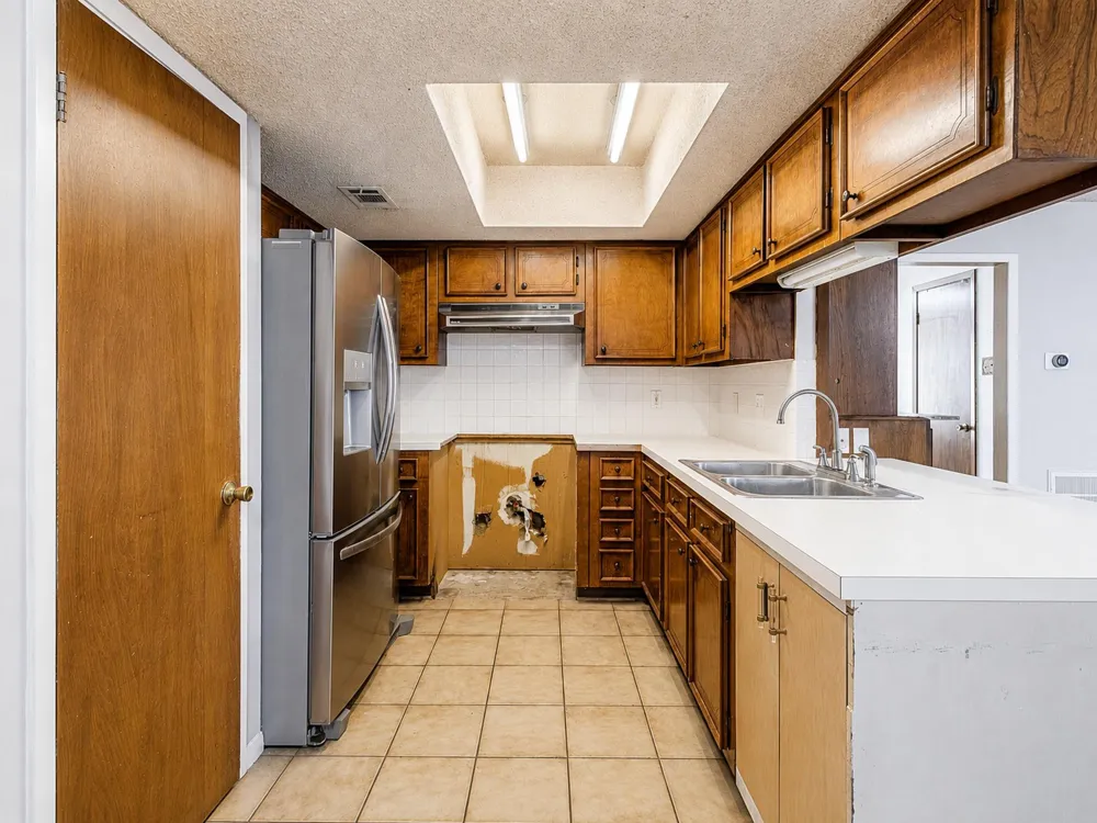 2710 Burke Road Pasadena, TX 77502