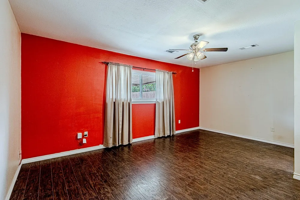 2710 Burke Road Pasadena, TX 77502