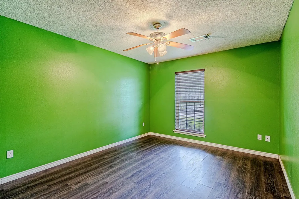 2710 Burke Road Pasadena, TX 77502