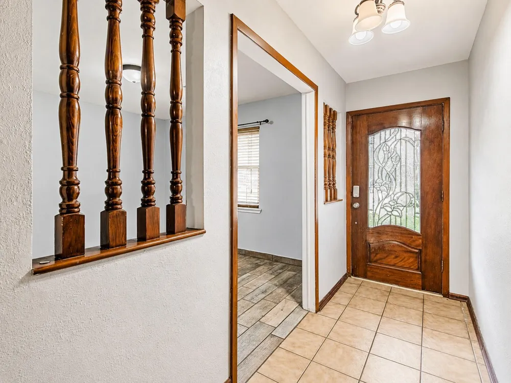 2710 Burke Road Pasadena, TX 77502