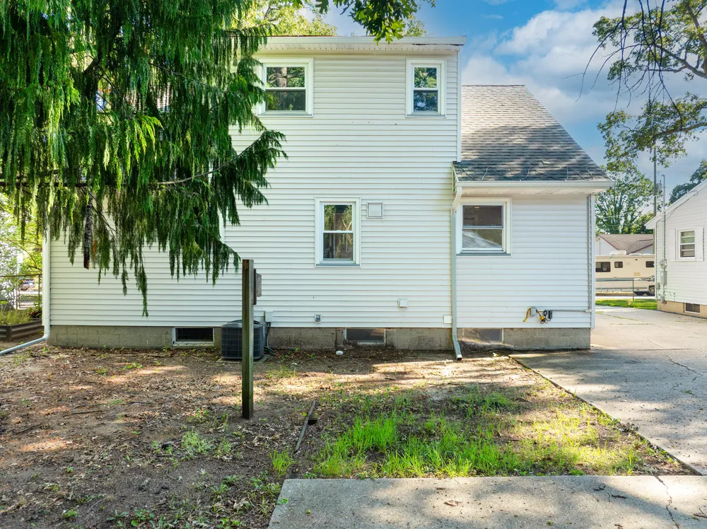 1450 Wesley Avenue Muskegon, MI 49442