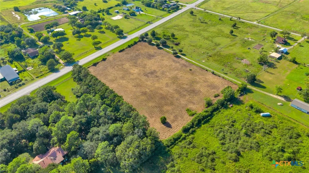 3217 State Highway 172 Ganado, TX 77962