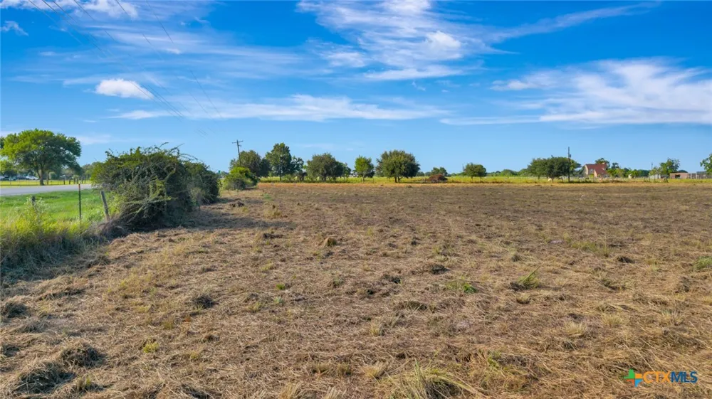 3217 State Highway 172 Ganado, TX 77962