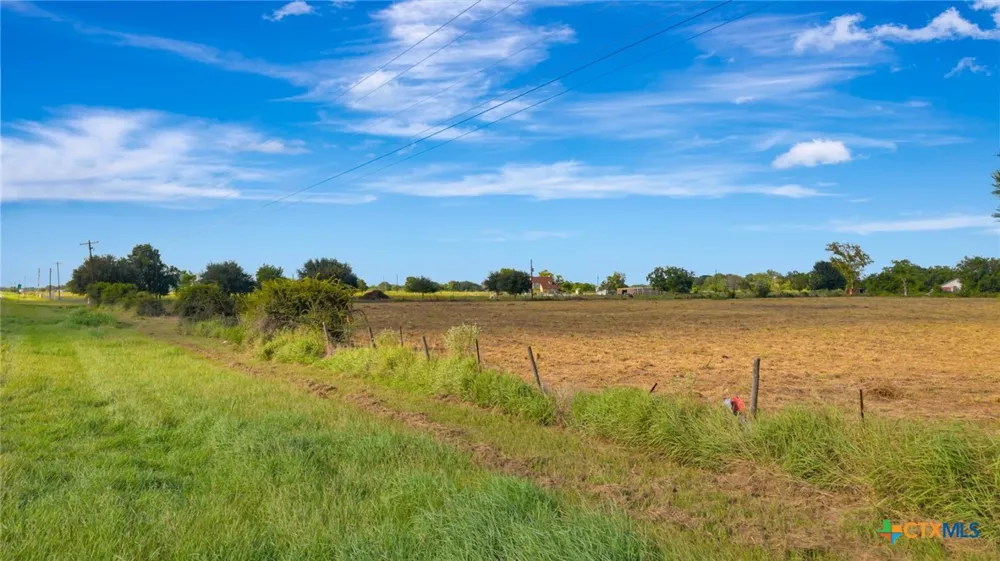 3217 State Highway 172 Ganado, TX 77962