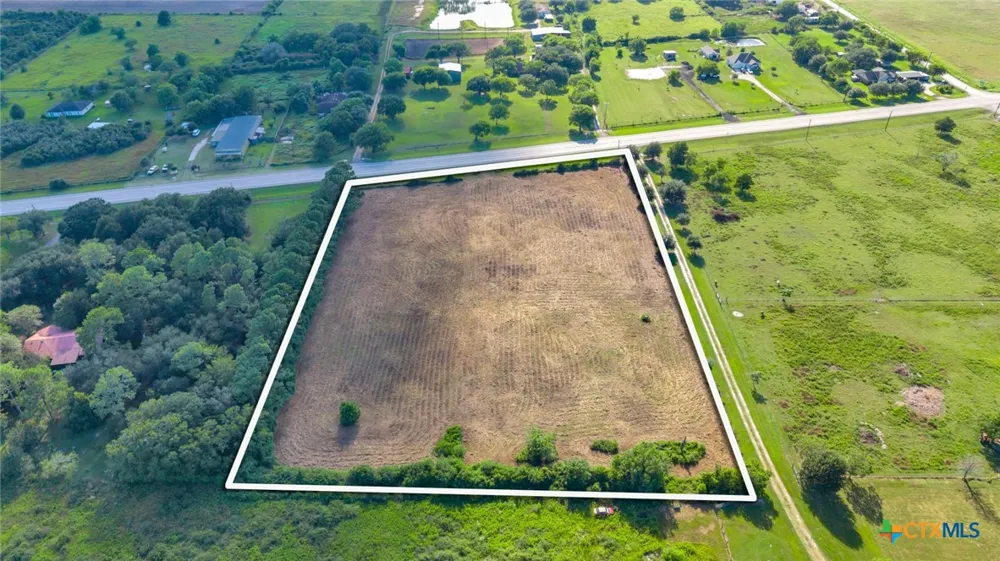 3217 State Highway 172 Ganado, TX 77962