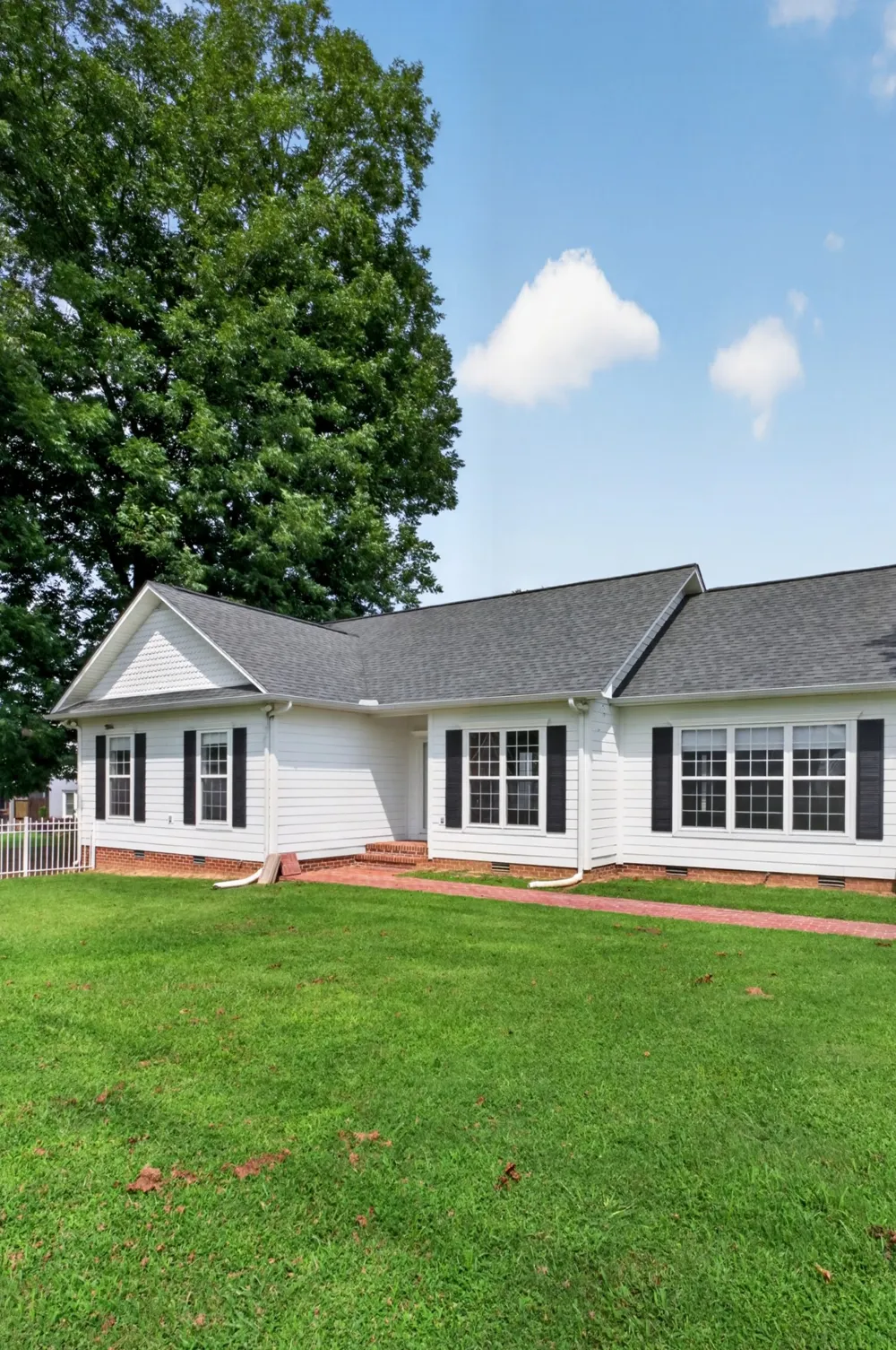 712 S College St Smithville, TN 37166