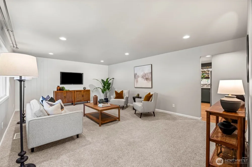 1245 6th Avenue SE Issaquah, WA 98027