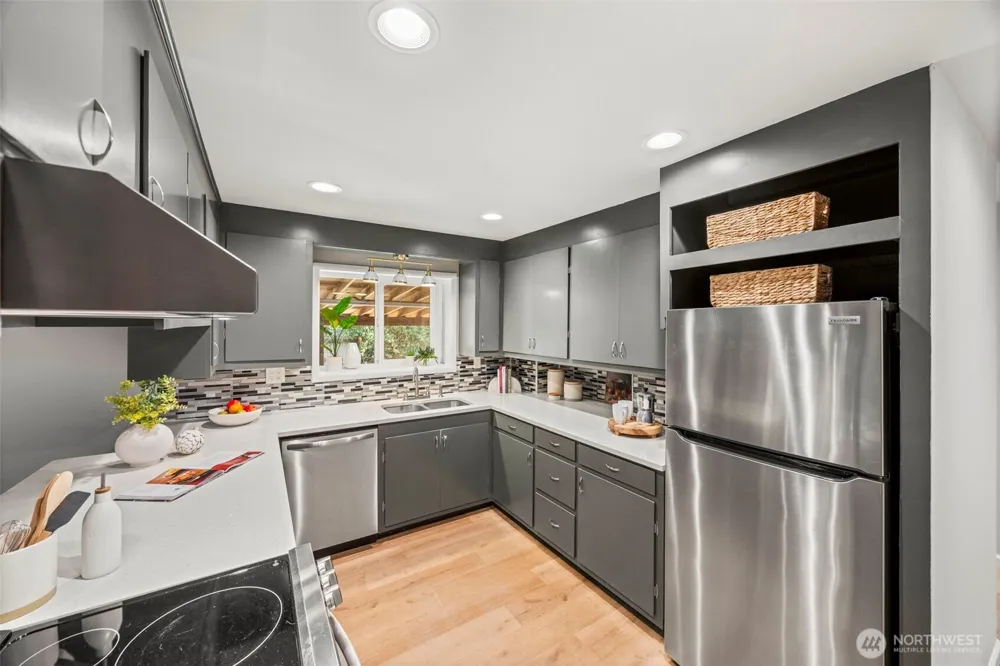 1245 6th Avenue SE Issaquah, WA 98027
