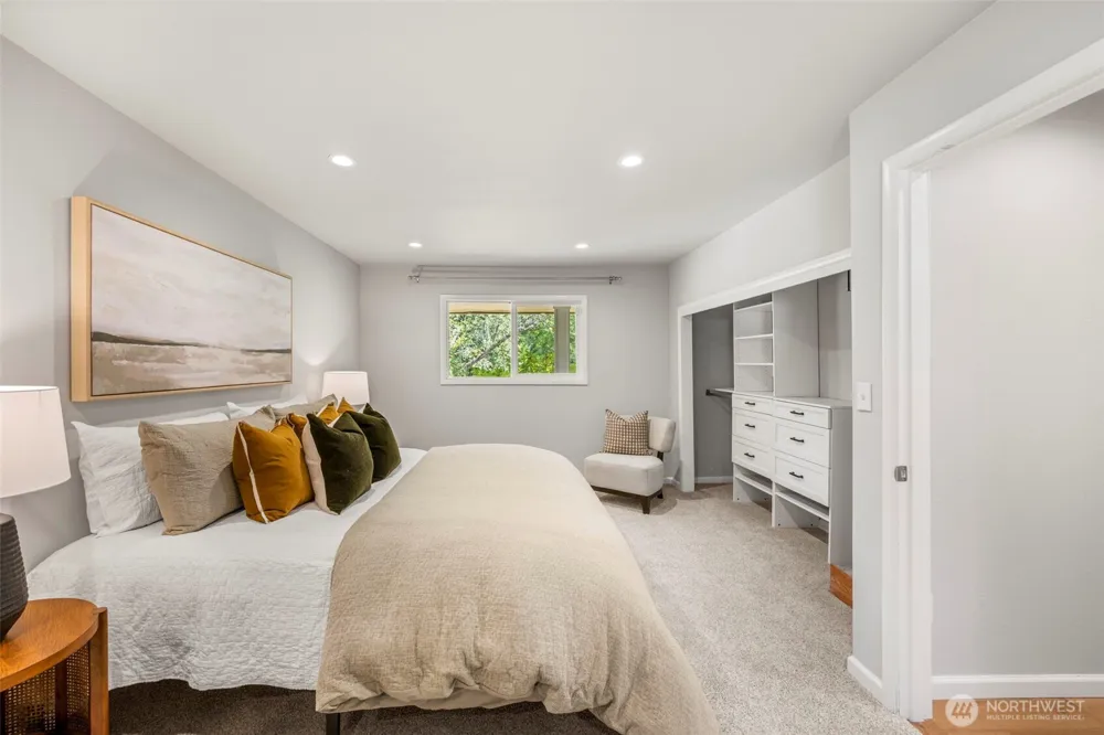 1245 6th Avenue SE Issaquah, WA 98027