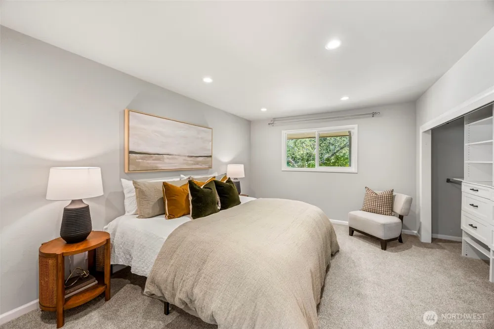 1245 6th Avenue SE Issaquah, WA 98027