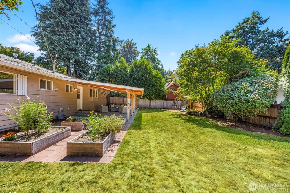 1245 6th Avenue SE Issaquah, WA 98027