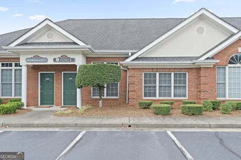 1102 Macy DR