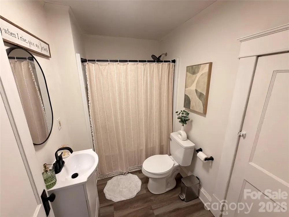 1223 Milton Avenue Kannapolis, NC 28081