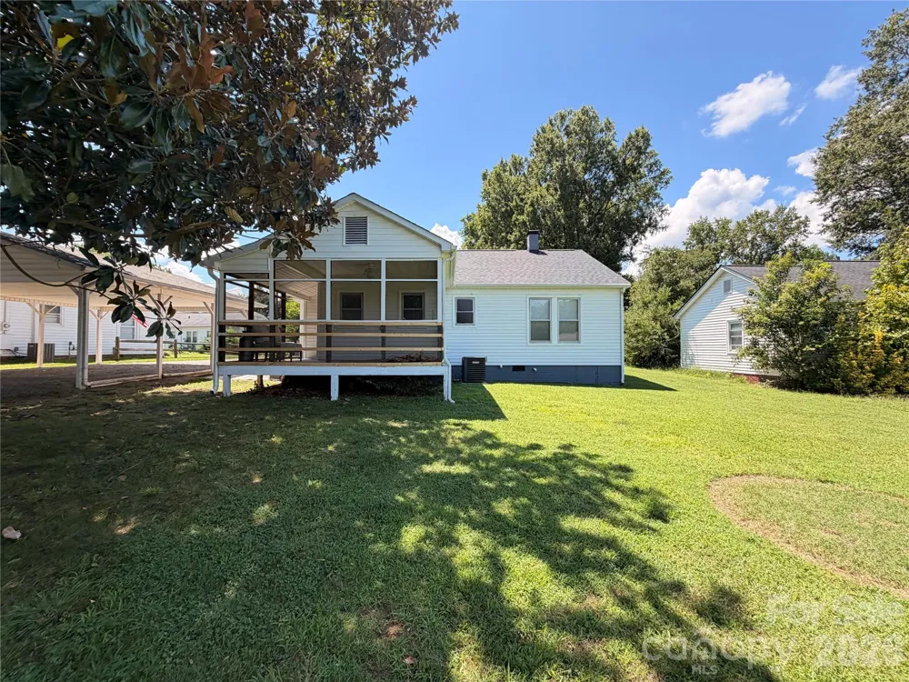 1223 Milton Avenue Kannapolis, NC 28081