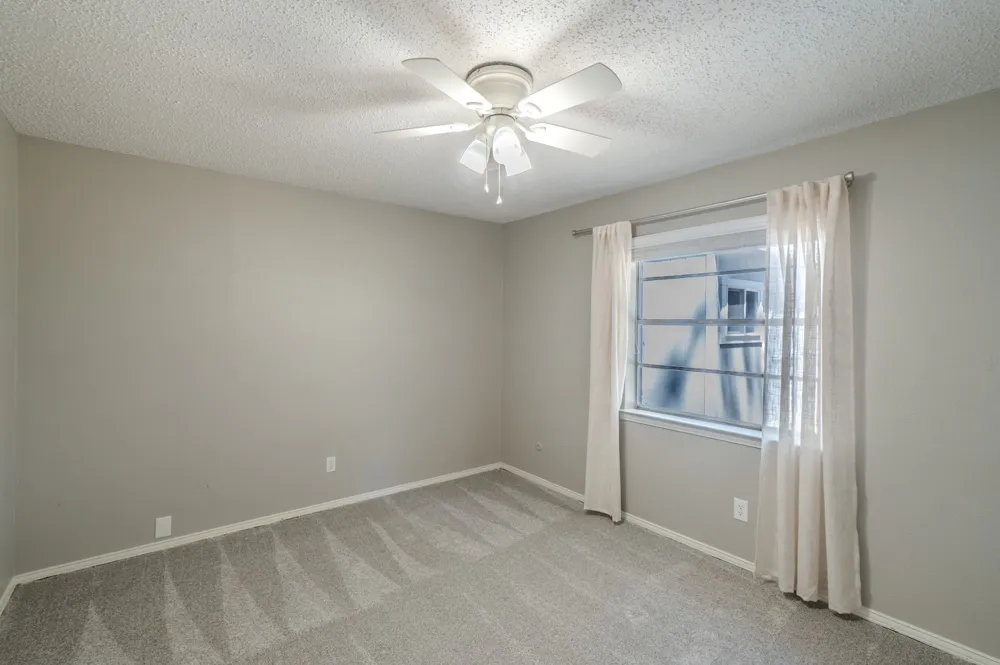 1701 Brookhaven Circle Bedford, TX 76022
