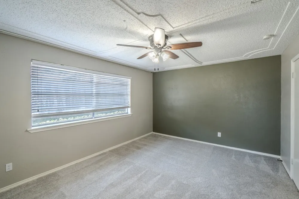 1701 Brookhaven Circle Bedford, TX 76022