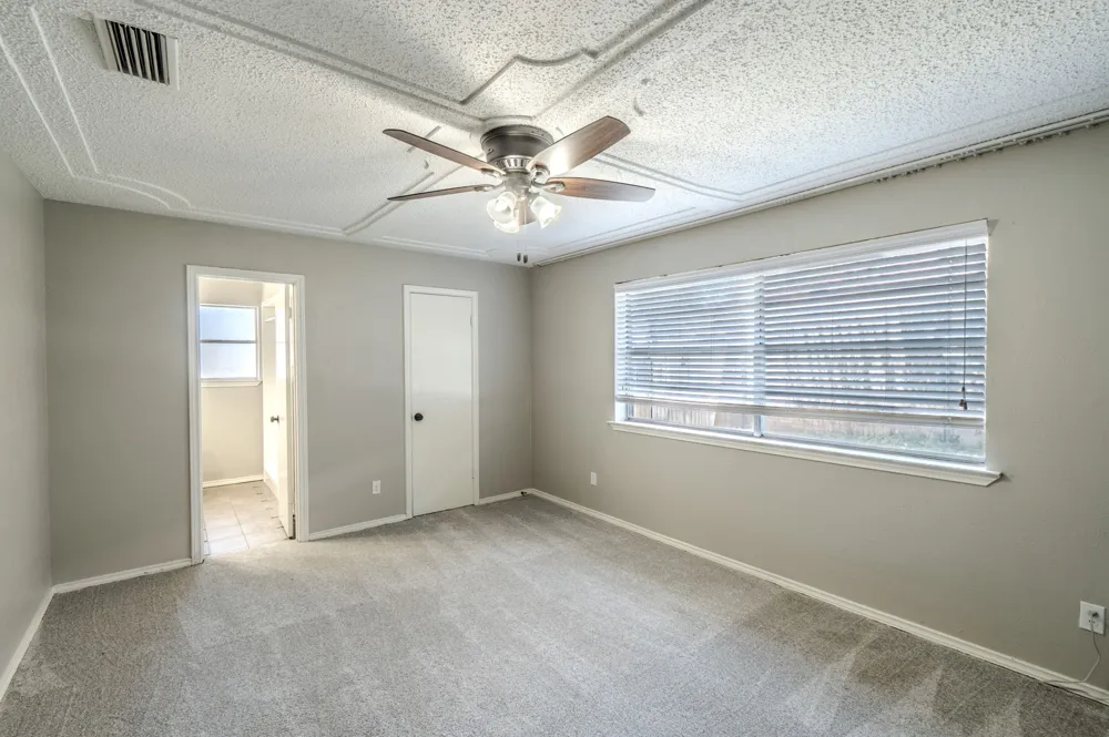 1701 Brookhaven Circle Bedford, TX 76022
