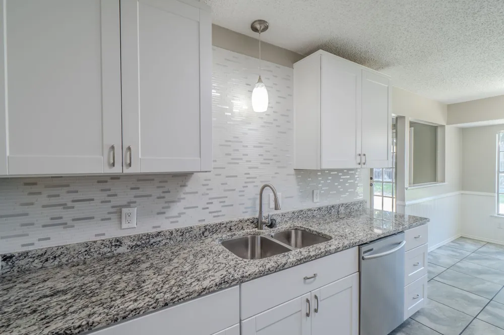 1701 Brookhaven Circle Bedford, TX 76022