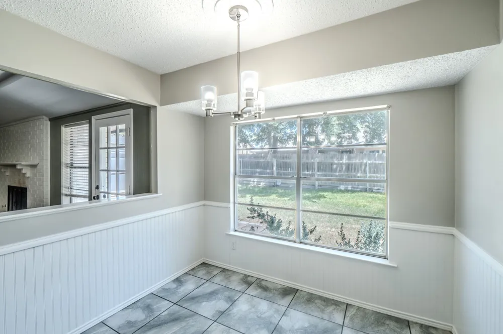 1701 Brookhaven Circle Bedford, TX 76022